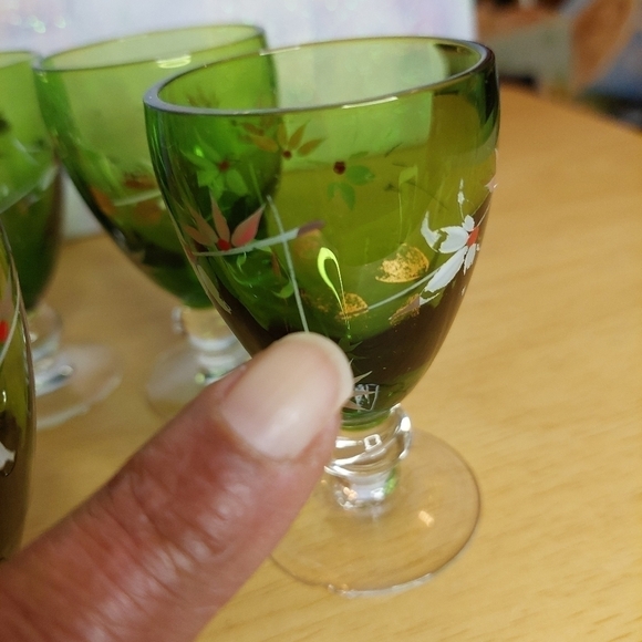 Vintage* 70s Set of 5 Clear Green Short Stem Liqueur/After-dinner Glasses - Picture 11 of 16